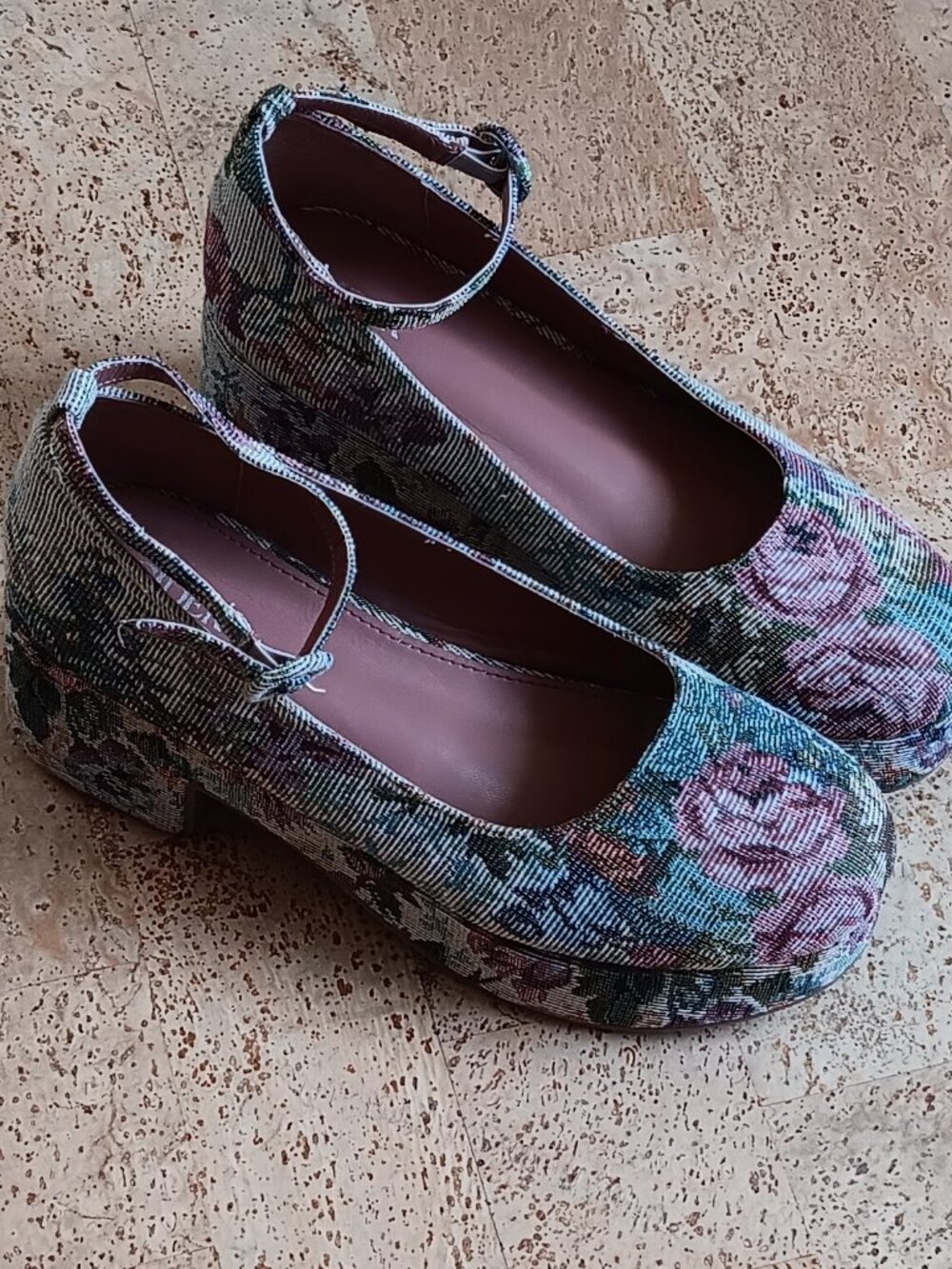 Tapestry Platforms - Picture 5 of 5